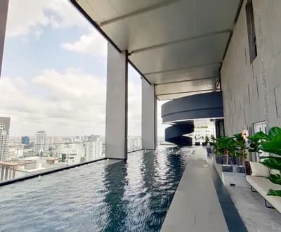 Laviq Sukhumvit 57