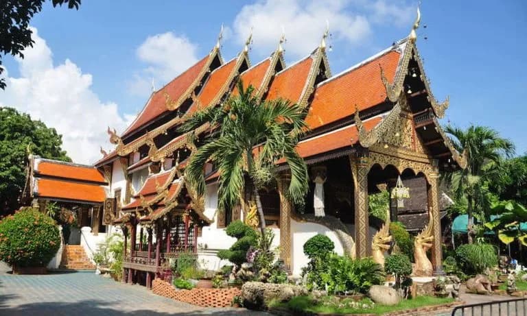 Central Festival / Wat Ket